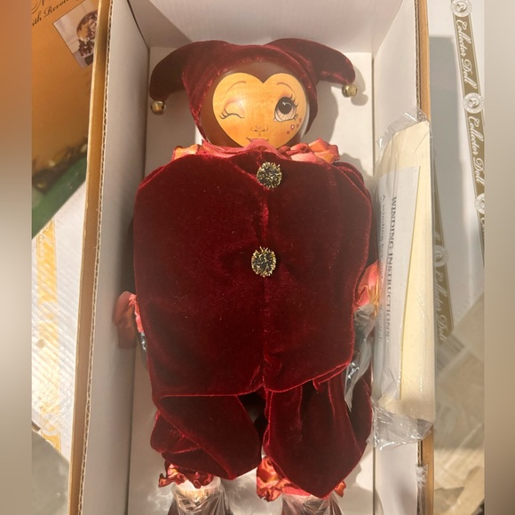 The Xenis Collection Jester Musical Wooden Doll Named Echo - Picture 1 of 4